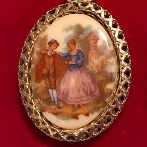 Vintage Limoges Fragonard Courting Couple Porcelain Gold Tone Oval Pendant